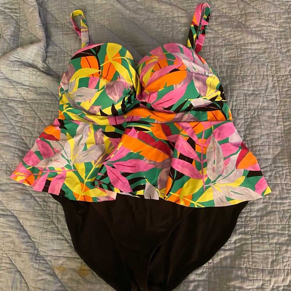 BNWOT Terra&sky one piece swimsuit 2X